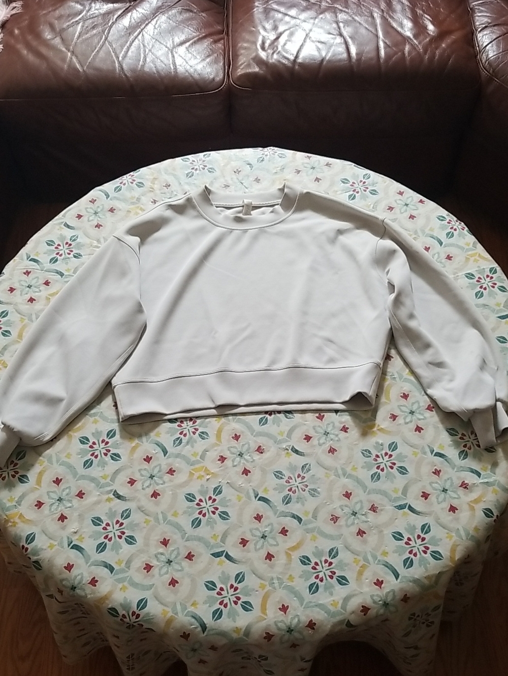 Cream Cropped Crewneck Sweatshirt - Unbranded Women’s Top